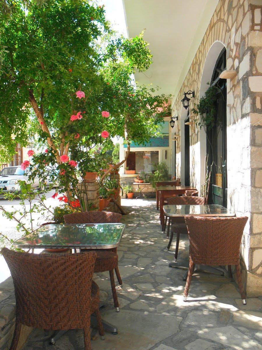 Hotel Venetia Ireo  Extérieur photo
