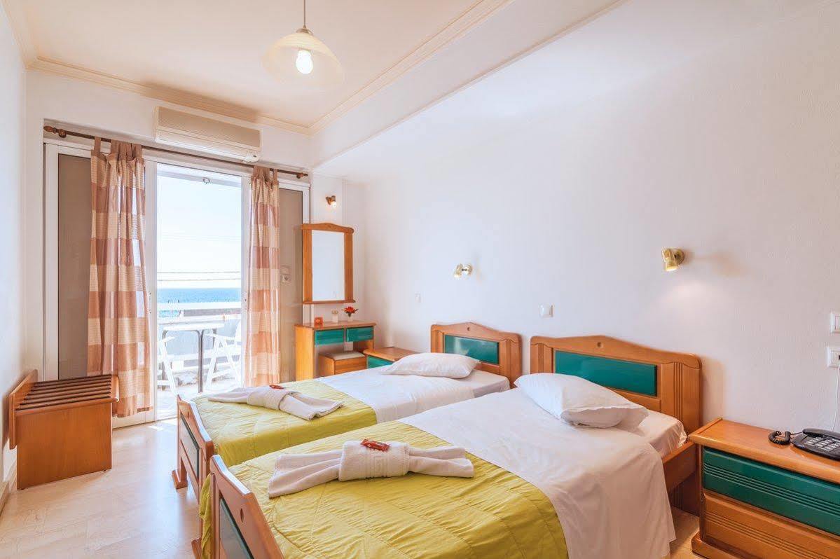 Hotel Venetia Ireo  Extérieur photo