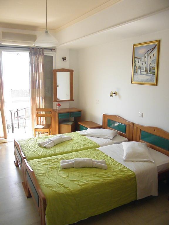 Hotel Venetia Ireo  Extérieur photo